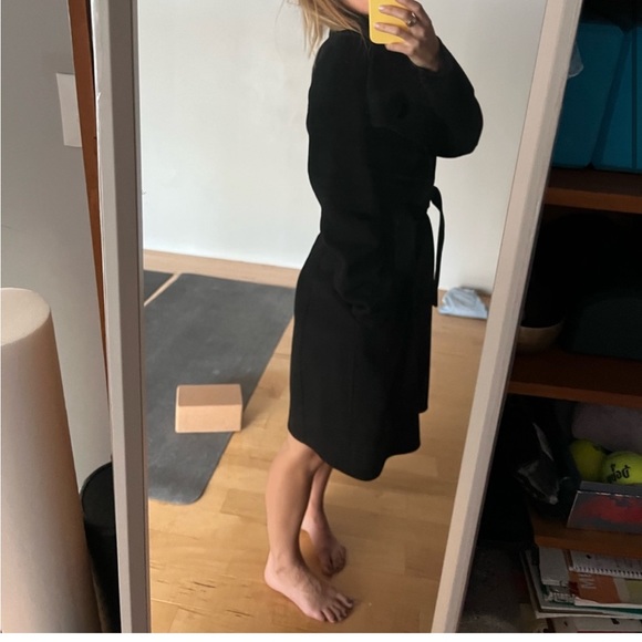 Tahari wrap coat - Picture 3 of 7